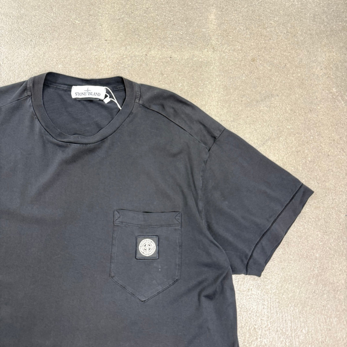 2021 Stone Island Maglia a Maniche Corte con Taschino e Logo | Taglia XL