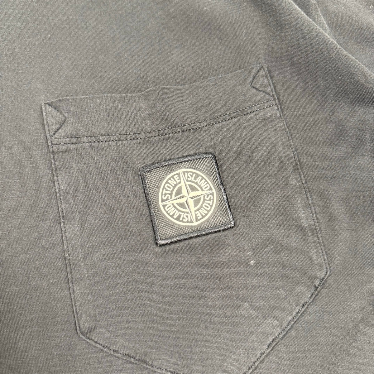 2021 Stone Island Maglia a Maniche Corte con Taschino e Logo | Taglia XL