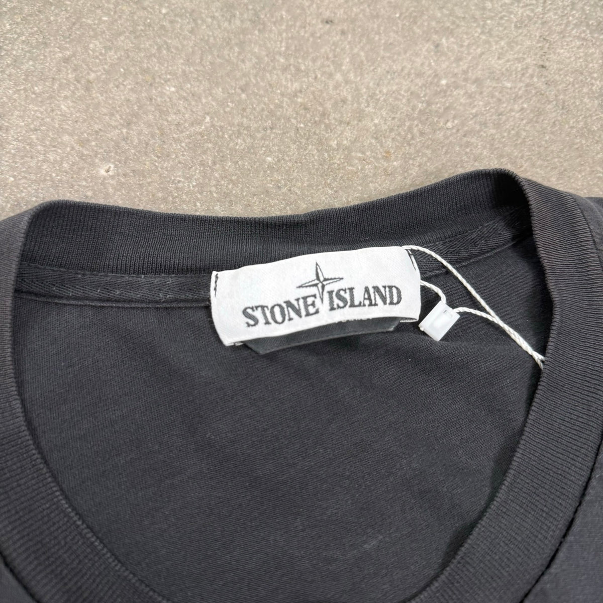 2021 Stone Island Maglia a Maniche Corte con Taschino e Logo | Taglia XL