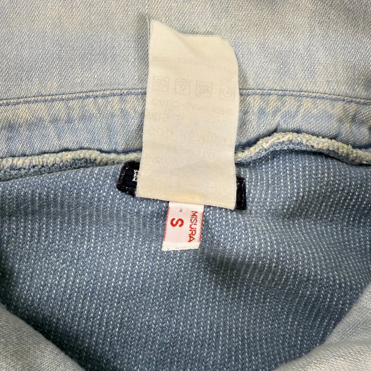 1985 Felpa vintage Emporio Armani Jeans “capo campione” celeste con colletto e maniche dettagli denim | taglia S