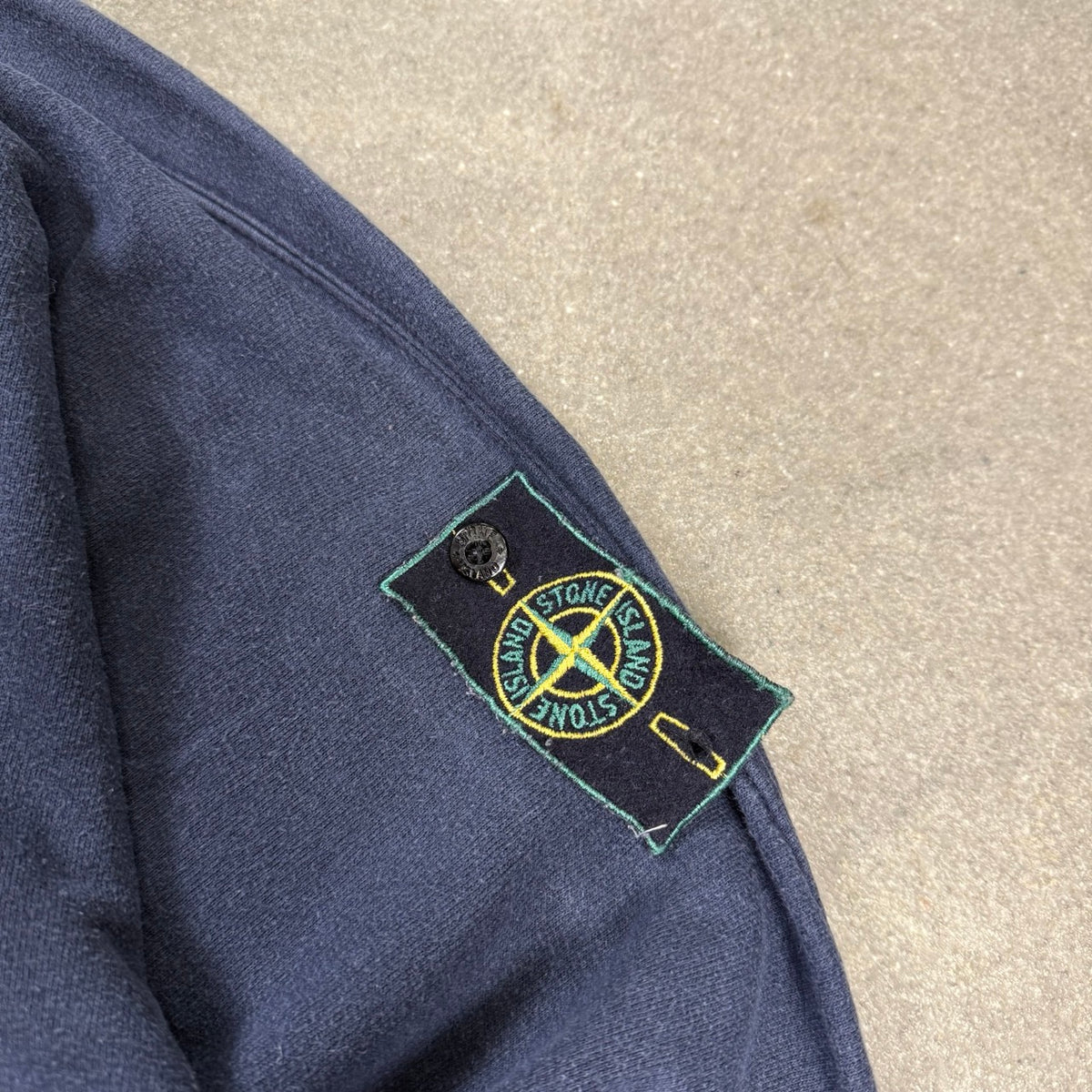 1980s archivio Stone Island Massimo Osti era felpa Green Edge Badge Collo Alto Blu | Taglia L