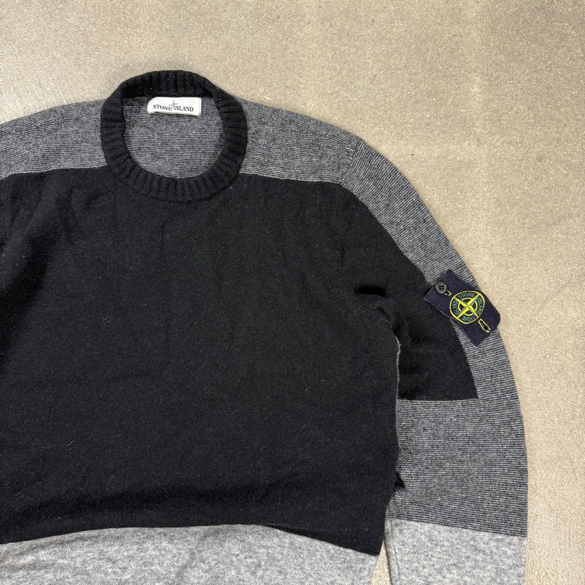 2019 Stone Island Color Block Sweater Black Grey | Size XL Certilogo
