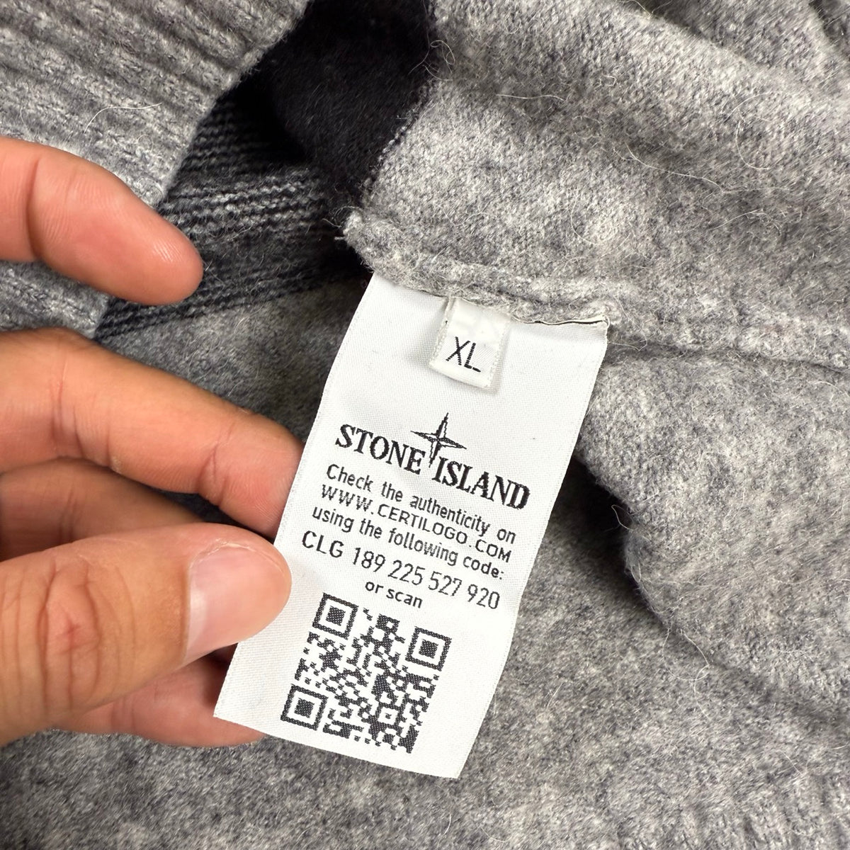 2019 Stone Island Color Block Sweater Black Grey | Size XL Certilogo
