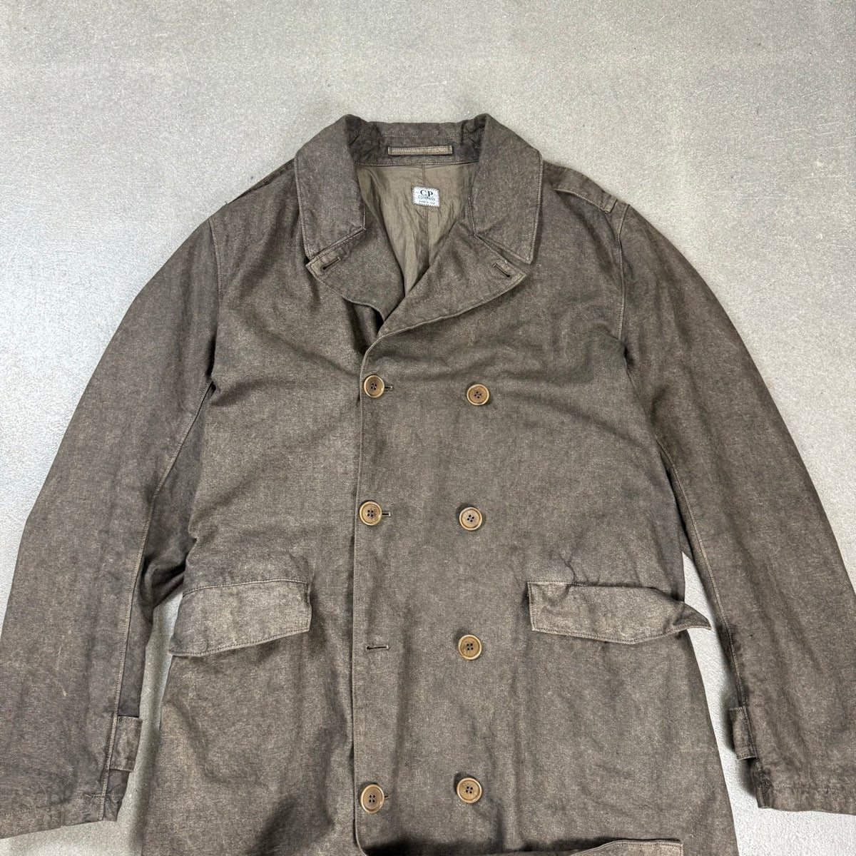 1990s archivio C.P. Company cappotto doppio petto ultra raro in cotone con spalmatura fiammata | Taglia 50IT