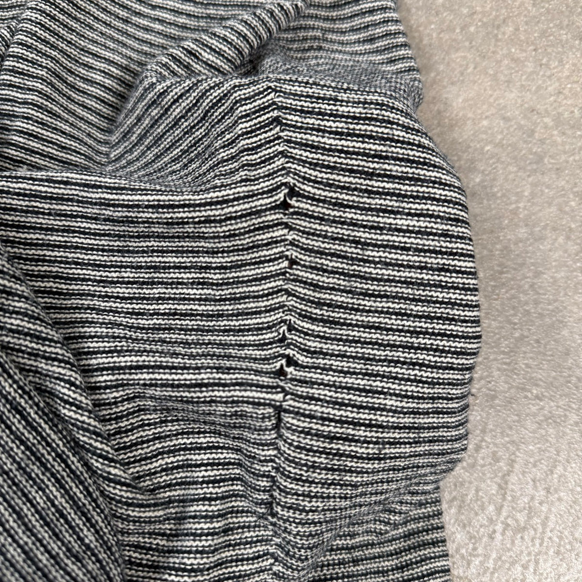 2008 Stone Island Denims Longsleeve Scollo a V a Righe | Taglia L