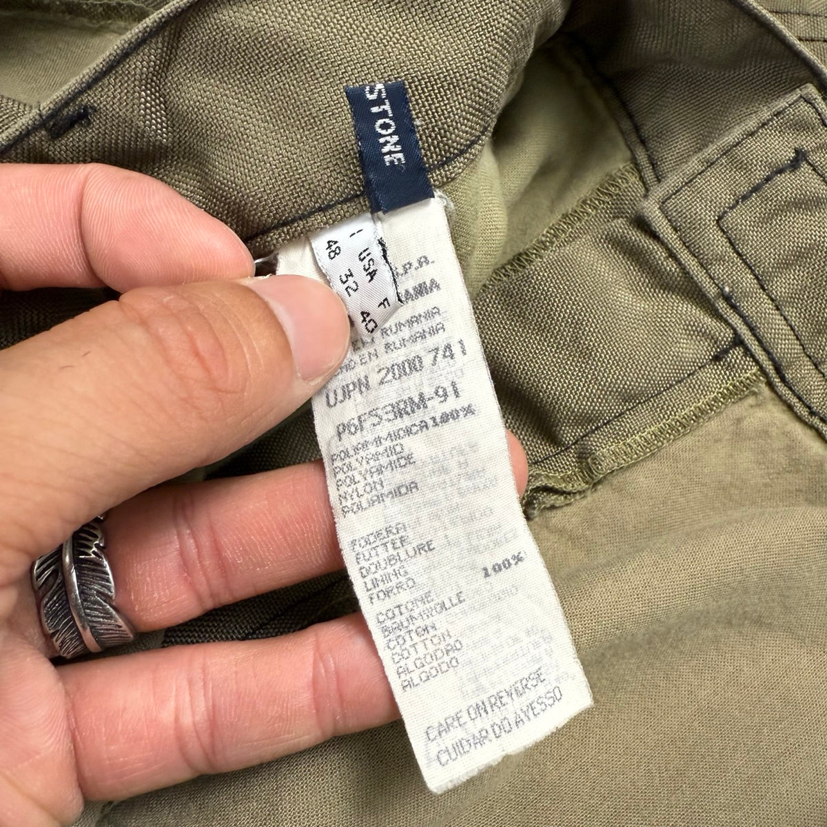 1999 archivio Armani Pantaloni da Lavoro in Nylon Imbottiti Oliva | Taglia W32