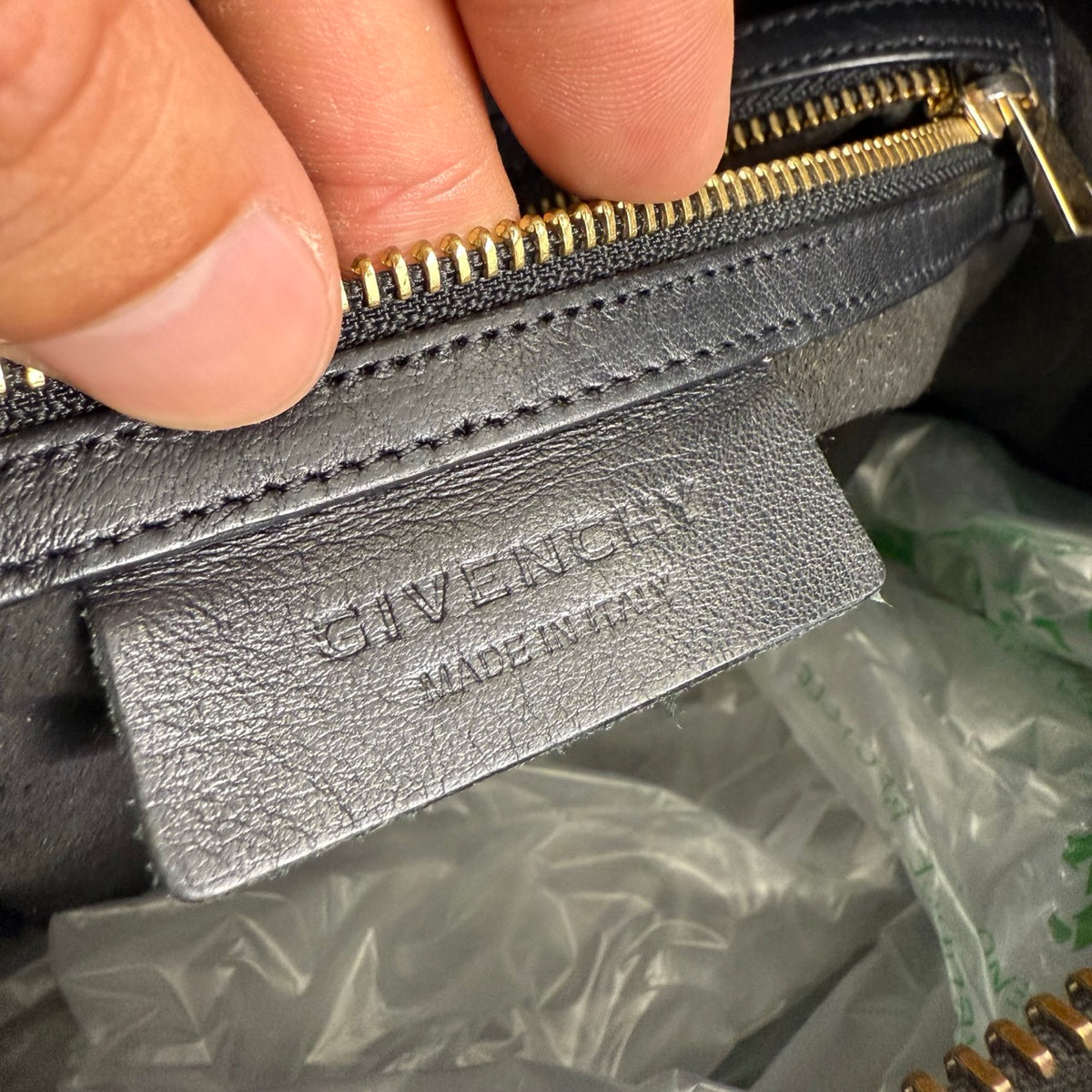 2013 Givenchy Borsa a Spalla Lucrezia in Pelle Nera | Taglia Medium