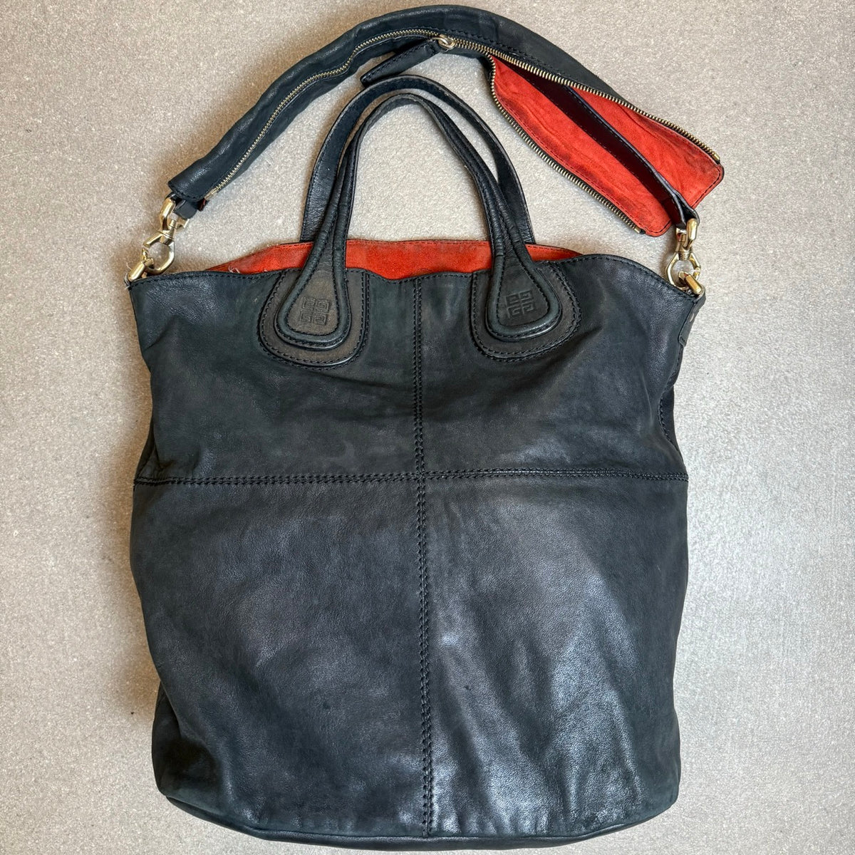 Borsa Givenchy Nightingale Medium nera con interno arancione del 2011