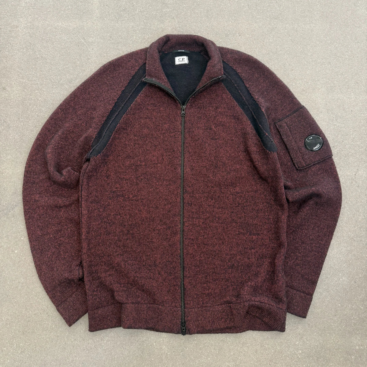 Cardigan maglione C.P. Company taglia 50 IT full zip in lana melange rosso borgogna con lente sulla manica