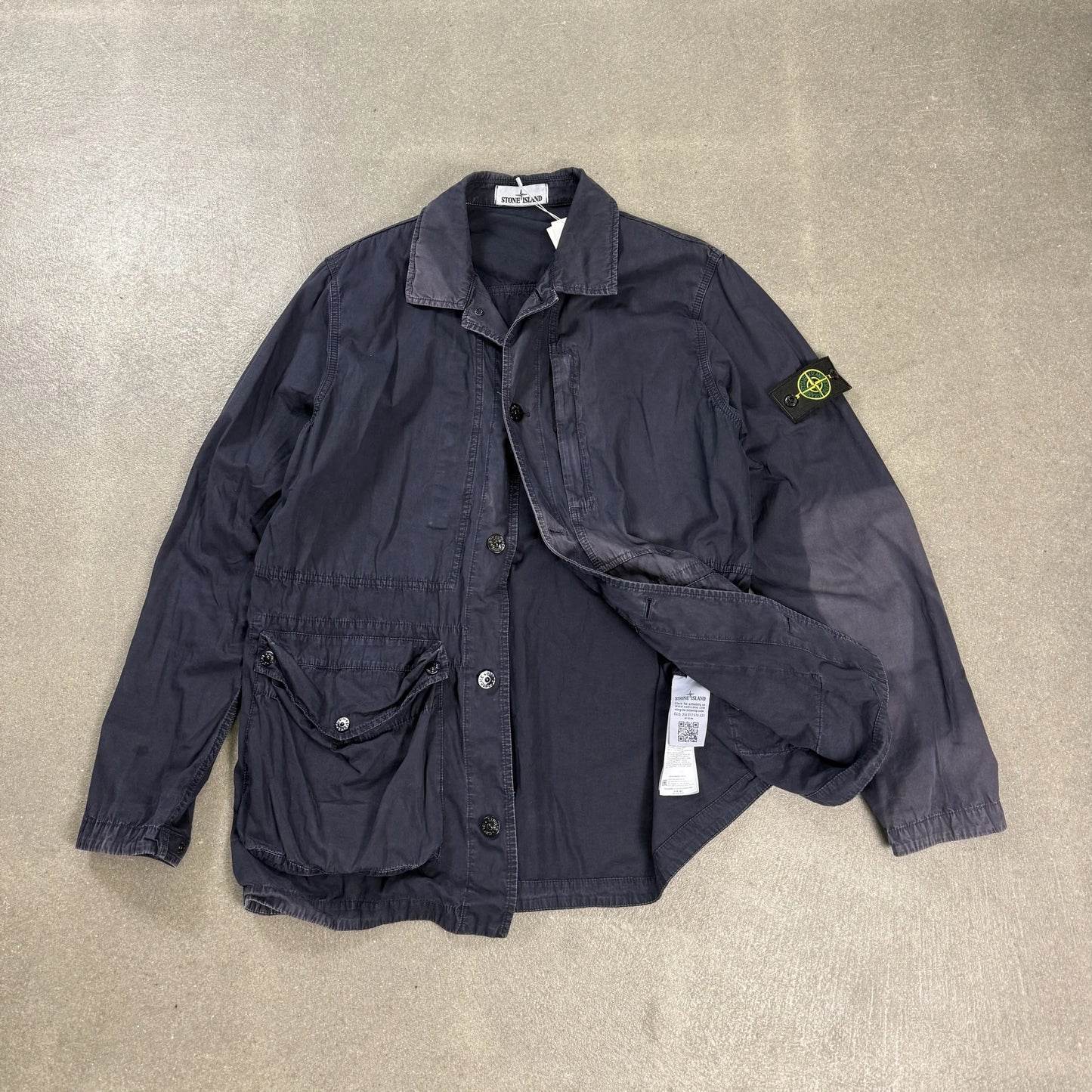 Giacca Stone Island Utility Field Jacket A/W 2019 in cotone tinto in capo blu notte con tascone soffietto e badge