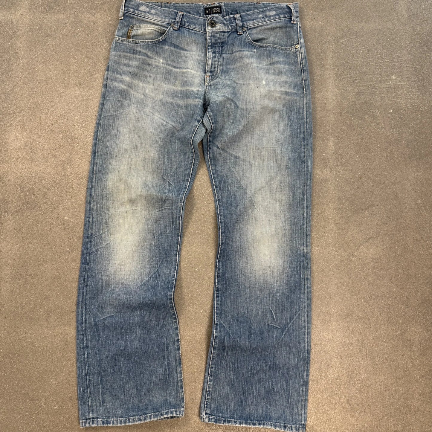 Jeans d'archivio Armani Jeans anno 2004 azzurro lavaggio chiaro sfumato stone wash taglia W38 taglio baggy