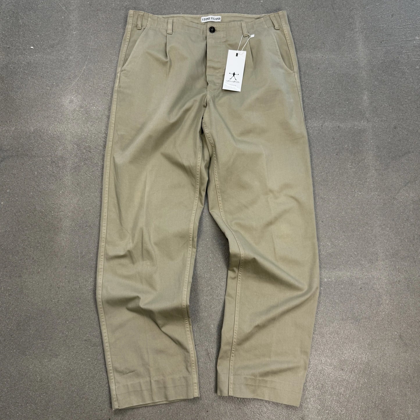 Pantaloni chino d'archivio Stone Island Primavera Estate 1999 colore beige khaki con pence taglia IT 52