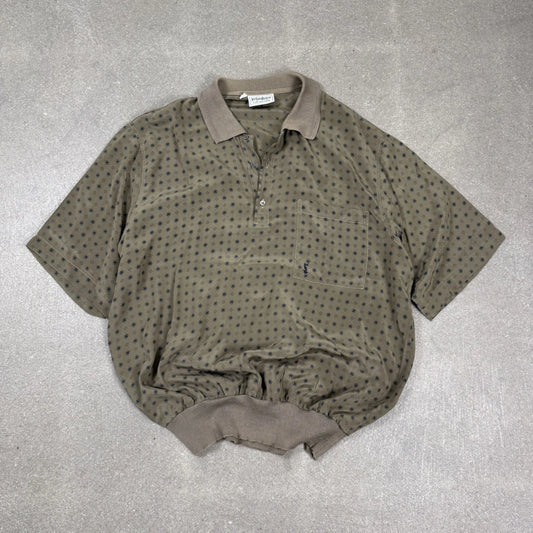 Polo d'archivio Yves Saint Laurent Tricots Pour Homme anni 80 in pura seta beige oliva con motivo geometrico taglia 54