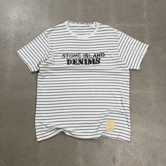 T-shirt vintage Stone Island Denims S/S 2008 a righe orizzontali con logo spellout e patch esterna sul fondo taglia L